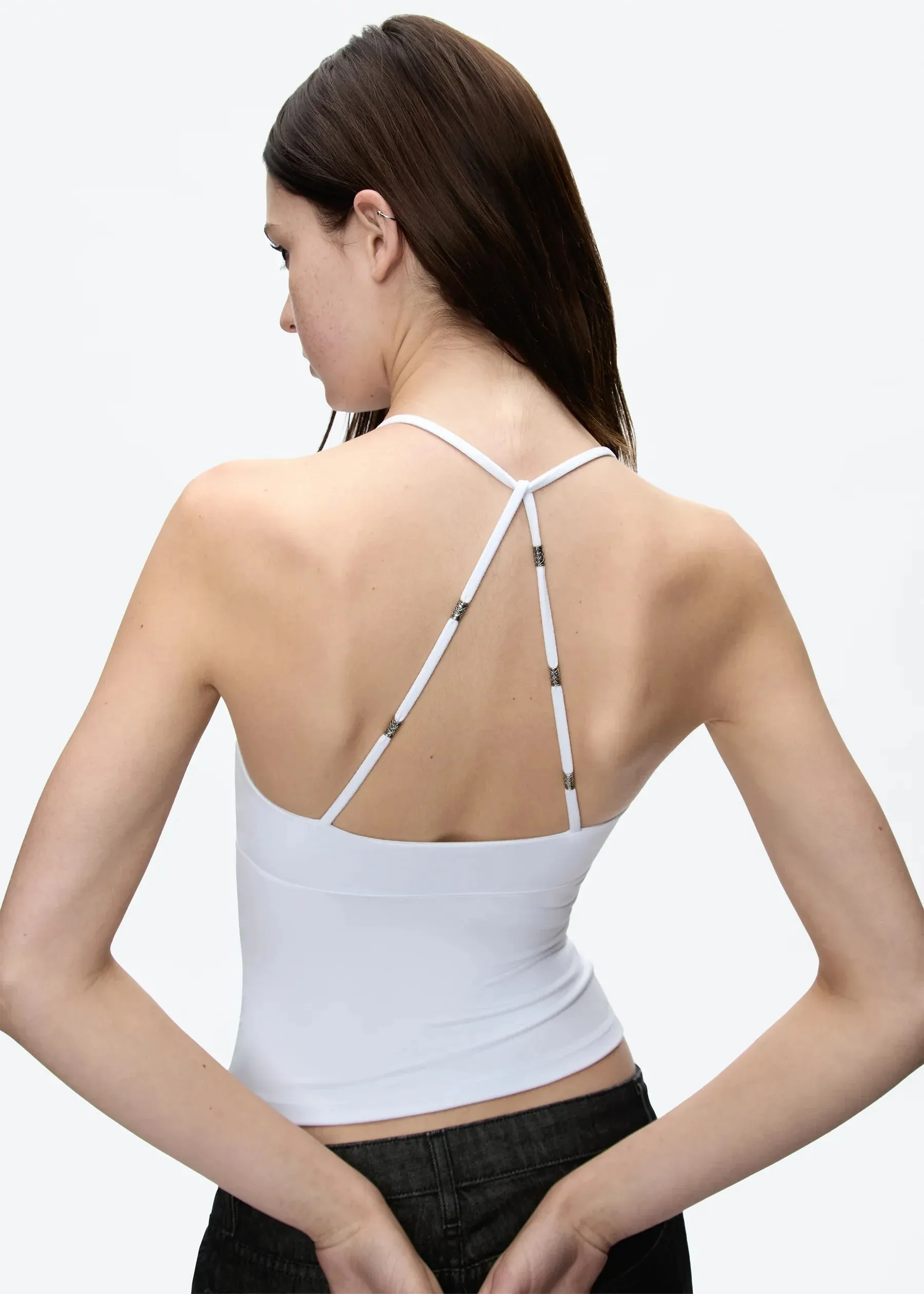 Halter-top med kryds-ryg skræddersyet talje-Cinching Camisole U-hals Halter-tanktop Metaludsmykket slim-fit-top til lag eller brug alene