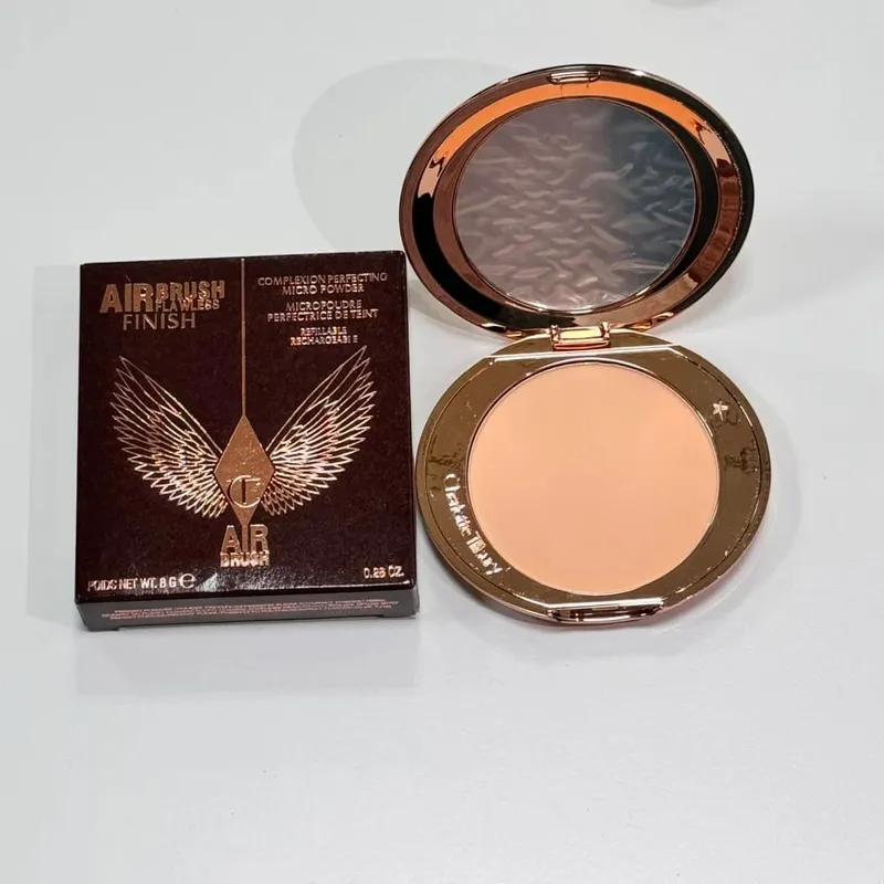 Charlotte Tilbury Cosmetics Flawless Liquid Highlighter Moisturises Skin Luxury Palette Satin-matte Shimmer Metallic Finishes