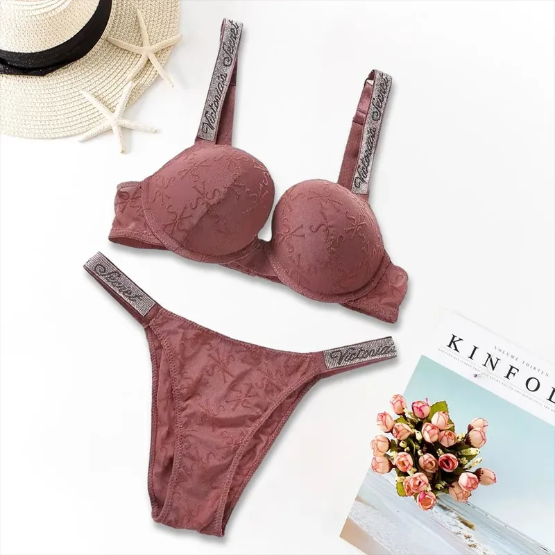 Victoria's Secret Lingerie Set Heart Pattern Trim Stretchy Breathable underwear Set Women's Sexy Lace Bralette Bra and Panty Set — image 2