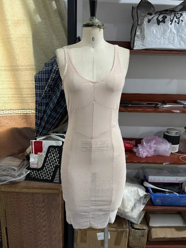 Kvinnor Spets Patchwork Sling Dress Mesh Midi Cover-up Genomskinlig ärmlös Spaghetti Strap Klänningar 2026 Summer Sexy Chic Wear