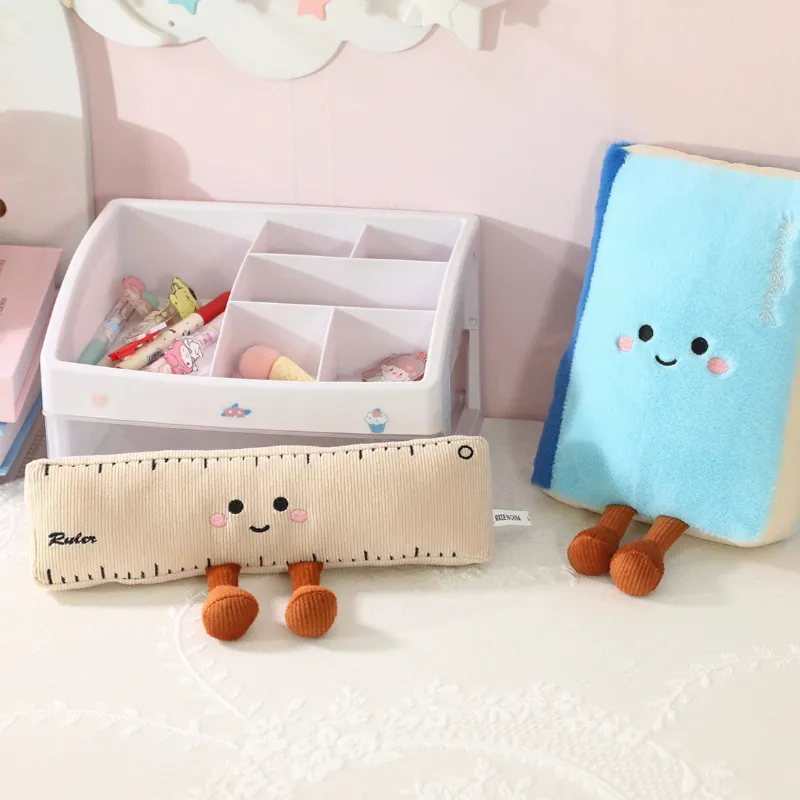 1pc 편지지 플러시 장난감 웃는 Kawaii 얼굴 연필 책 눈금자 다리 인간형 인형 장식 플러시 생일 선물 — image 3