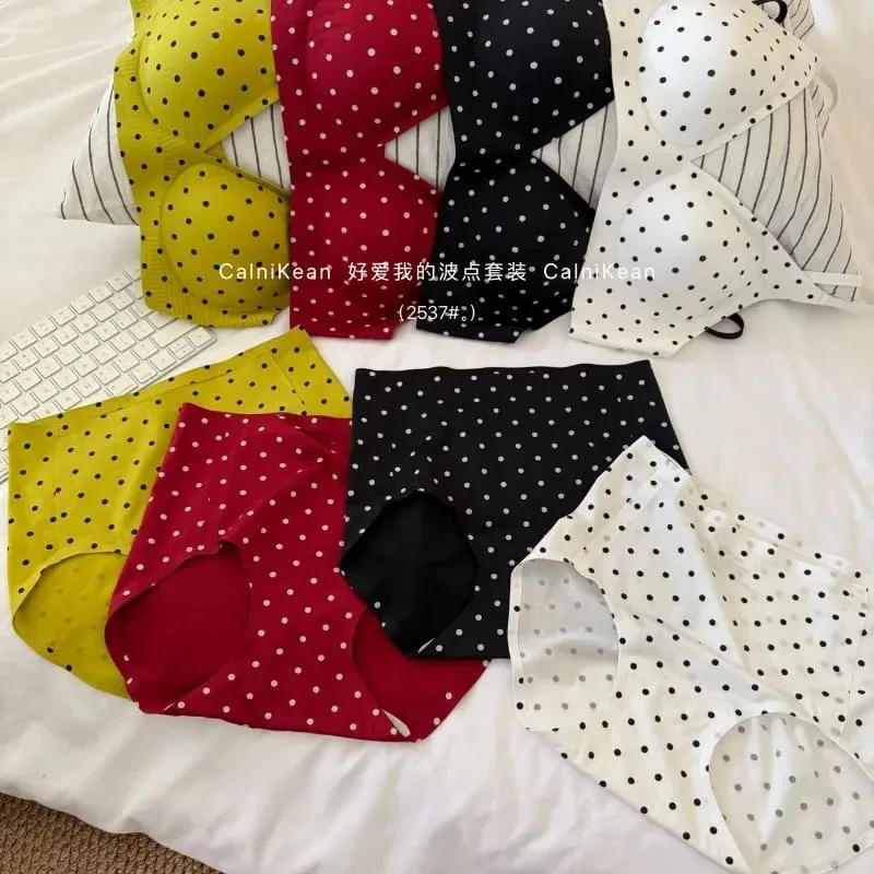 American Retro Polka Dot Lingerie Set Seamless Deep V Bra Wireless Jelly Soft Support Anti Sagging Sexy Comfort Women MOYISU Bra — image 5