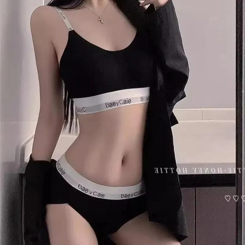 ชุดชั้นในแบบบางสไตล์สปอร์ตพร้อมคอลเลกชันอุปกรณ์เสริมหน้าอกไม่มีห่วงเหล็กและชุดชั้นในทูพีซ