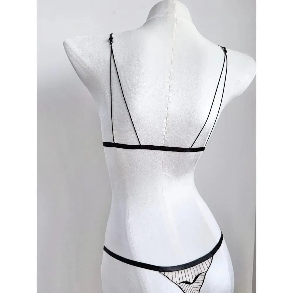Premium French Triangle Cup Lace Wireless Bra Set Ultra Thin Thin Strap Soft Sexy Backless Lingerie 32‑38 A-B CUP Set — image 4