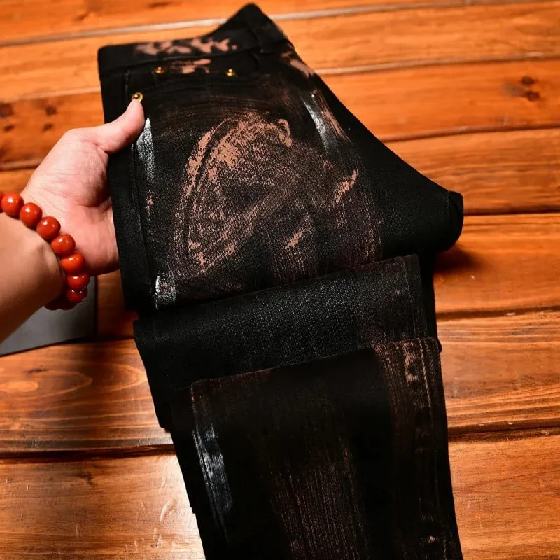Jeans Hitam Musim Gugur 2025 Pakaian Pria Jalanan Gambar Grafiti Inkjet Pria Celana Denim Retro Kelas Atas Tren Nostalgia