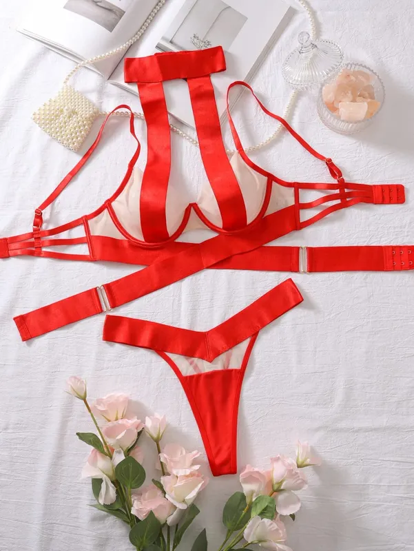 Classic Bandage Cross Womne Underwear Set Sexy Hollow Lace Splicing Low Chest Bra Ultra Thin Mesh Breathable Lingerie Thong Sets — image 2