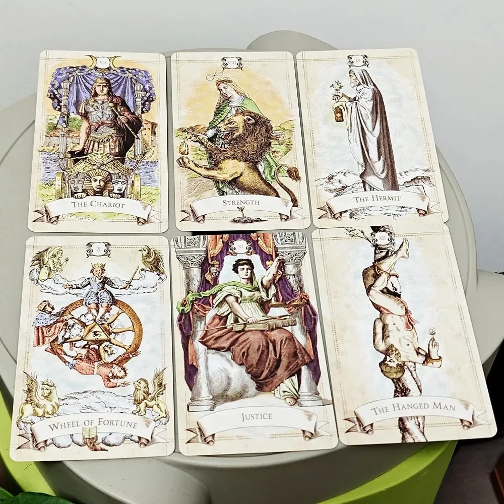 老式塔羅牌雙面浮雕 79 件復古插圖突出清晰的象徵意義裝在硬盒中 12*7 厘米