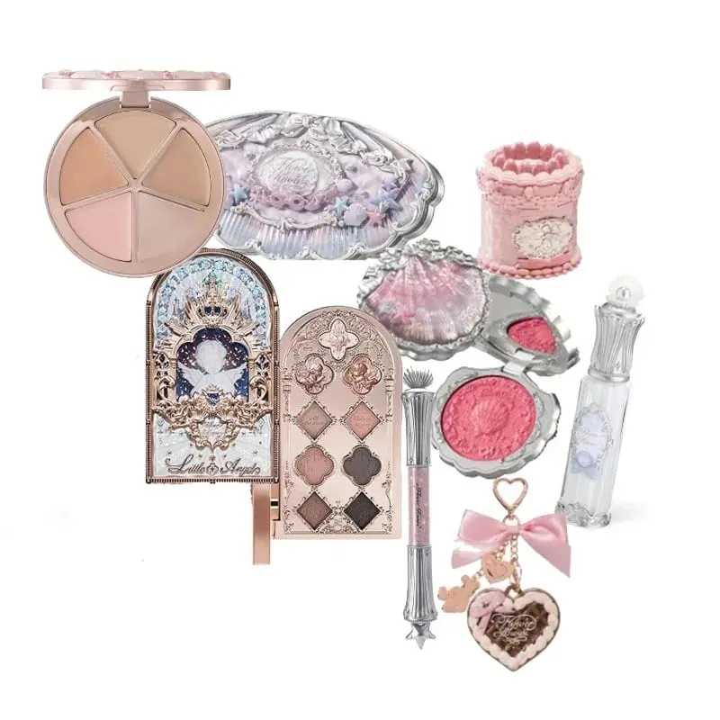Flowerknows make-up Dárkové sady Little Angel Bunny Zahradní mušle Šperky Glaze na rty Tvářenka Flower Know SWEETIE BEAR Blush korektor