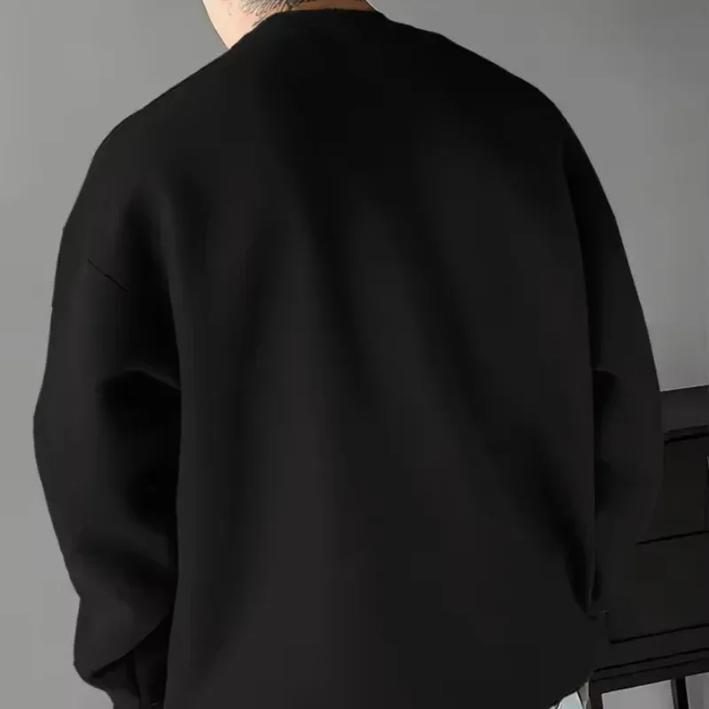 The new men's round-neck sweatshirt for Spring and Autumn 2026 is casual and comfortable with 3D letter pattern printing — image 13