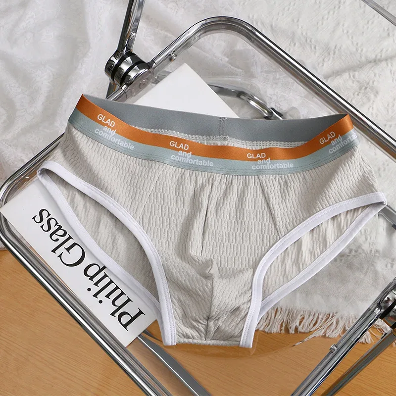 Summer New Men's Solid Color Cotton Briefs, Minimalist Breathable Thin Underwear, Trendy Trunks Male Bikini Underpants