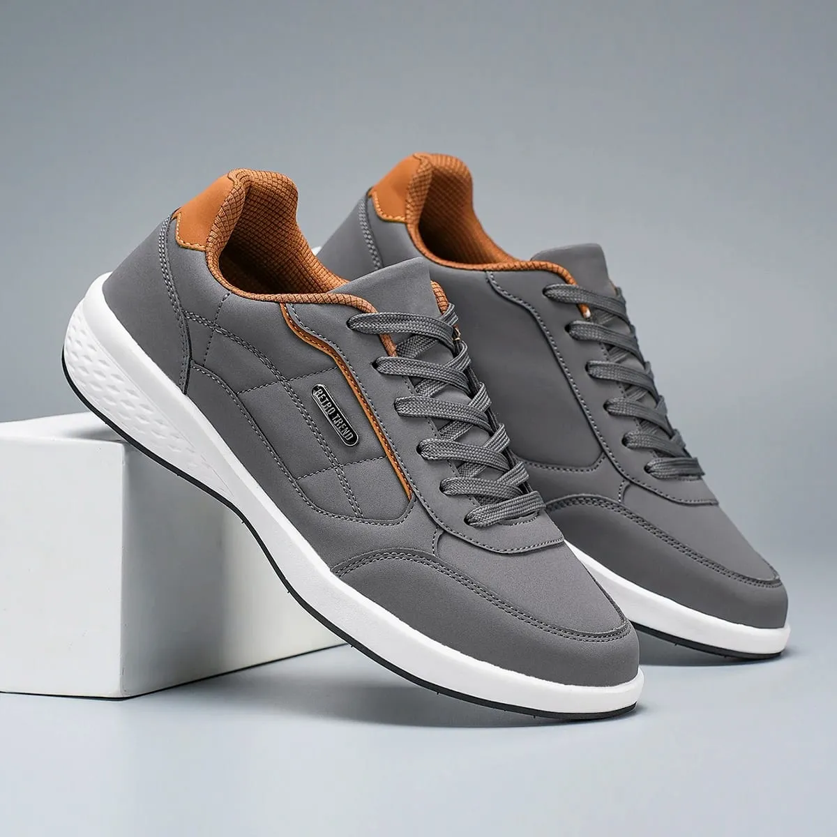 New Breathable Leather Men Shoes Lightweight Comfortable Men Sneakers Fashions Lace Up Casual Shoes Flat Shoes Zapatillas Hombre — image 6