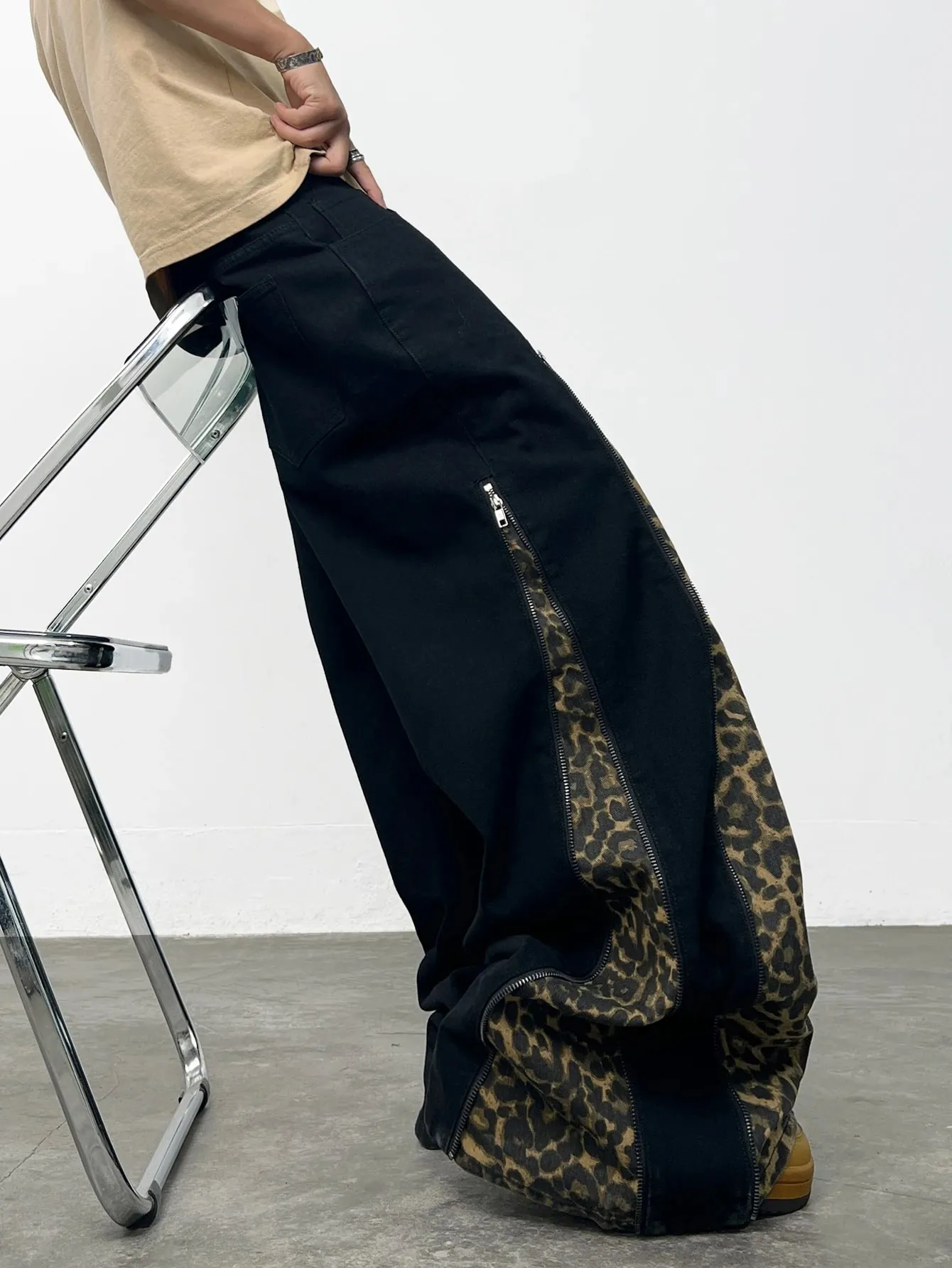 Men's Jeans Versatile Streetwear Wide Pants Trendy Y2K Leopard Print Patchwork Men's Casual Trousers Suitable For All Seasons — image 3