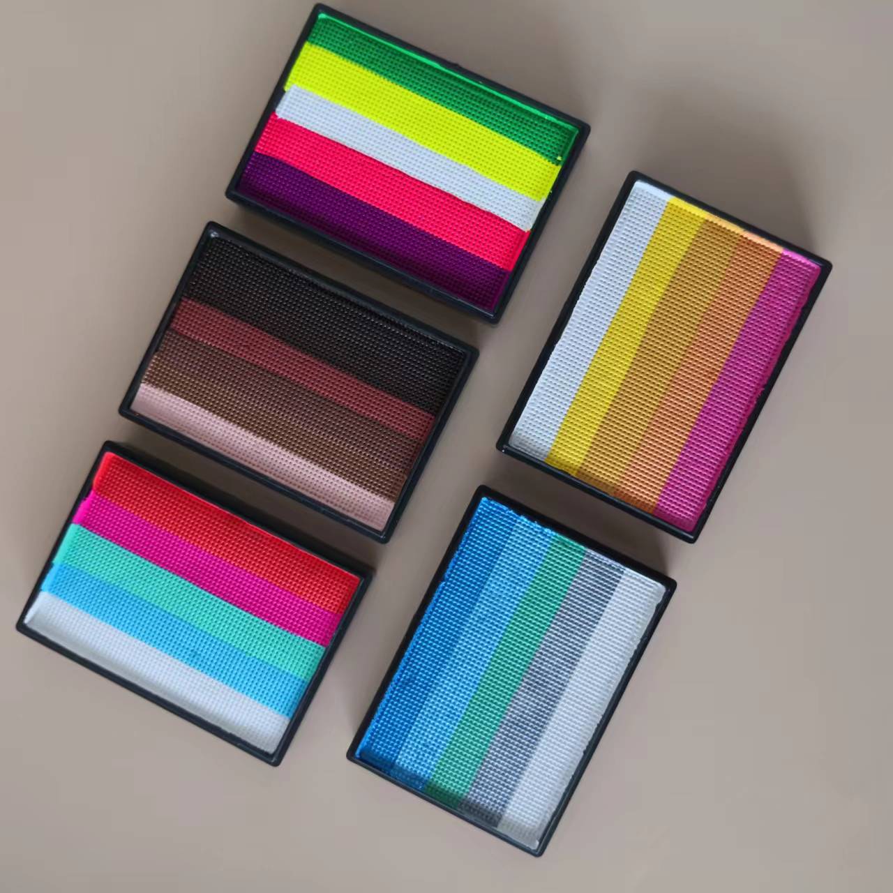 50g Cat Badan Wajah Kek Split Rainbow Water Based Eyeliner Bekalan Boleh Basuh Tanpa Toksik — image 7