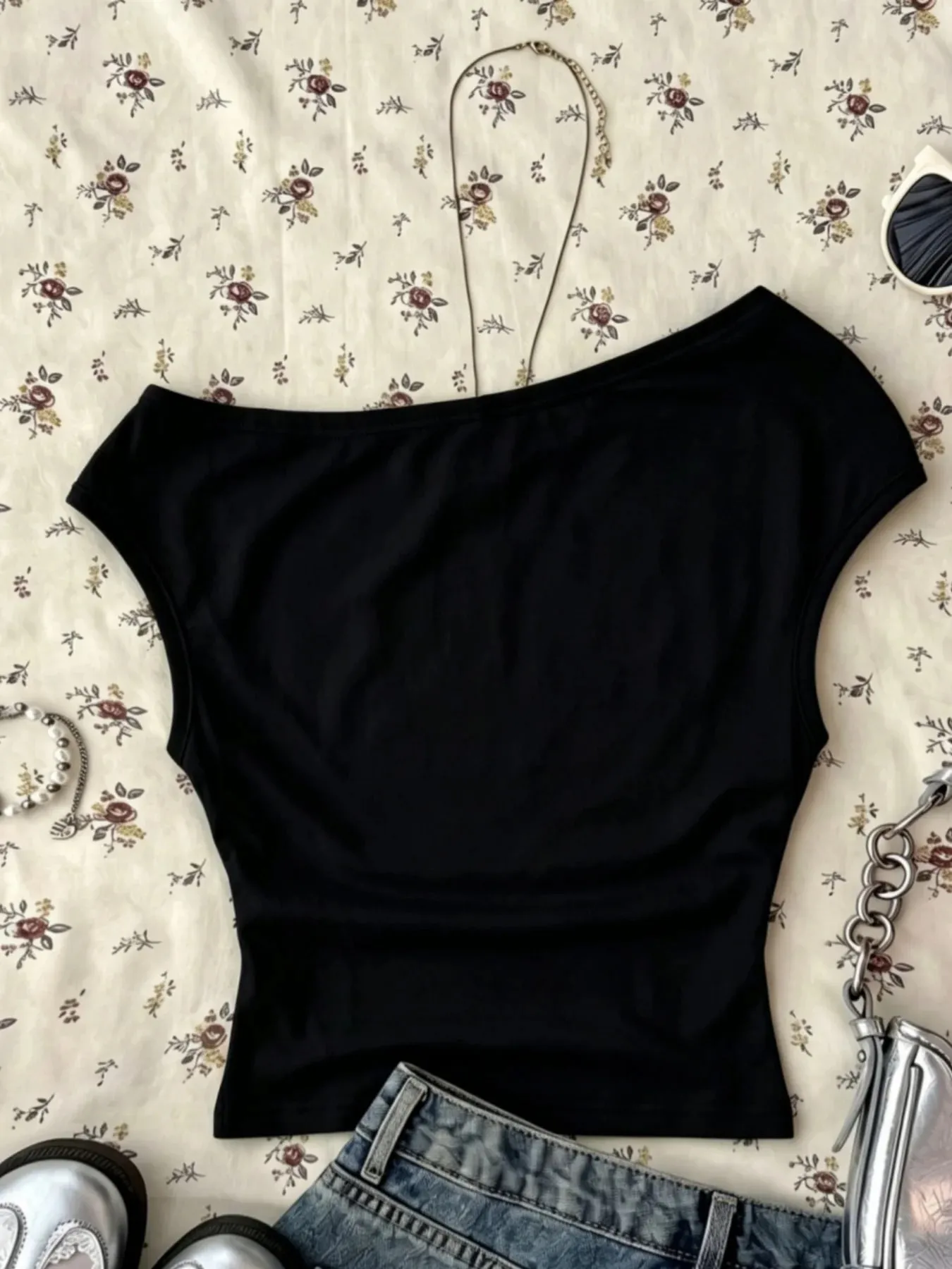 Women One Shoulder Cap Sleeve Side Ruched Slim Fit Cropped T Shirt 2026 Summer Goth Streetwear Solid Black Off Shoulder Going Ou
