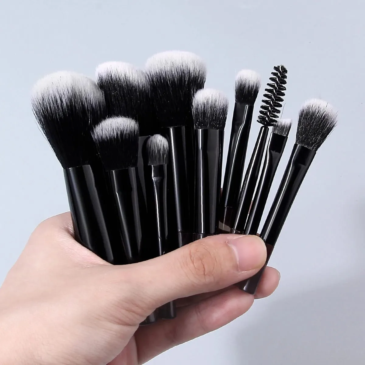 Hot Sale 10PCS Mini Travel Makeup Brush Set Multi-Function Face Eye Brushes with Triangle Makeup Puff & Pink Bamboo Decor Eyebr