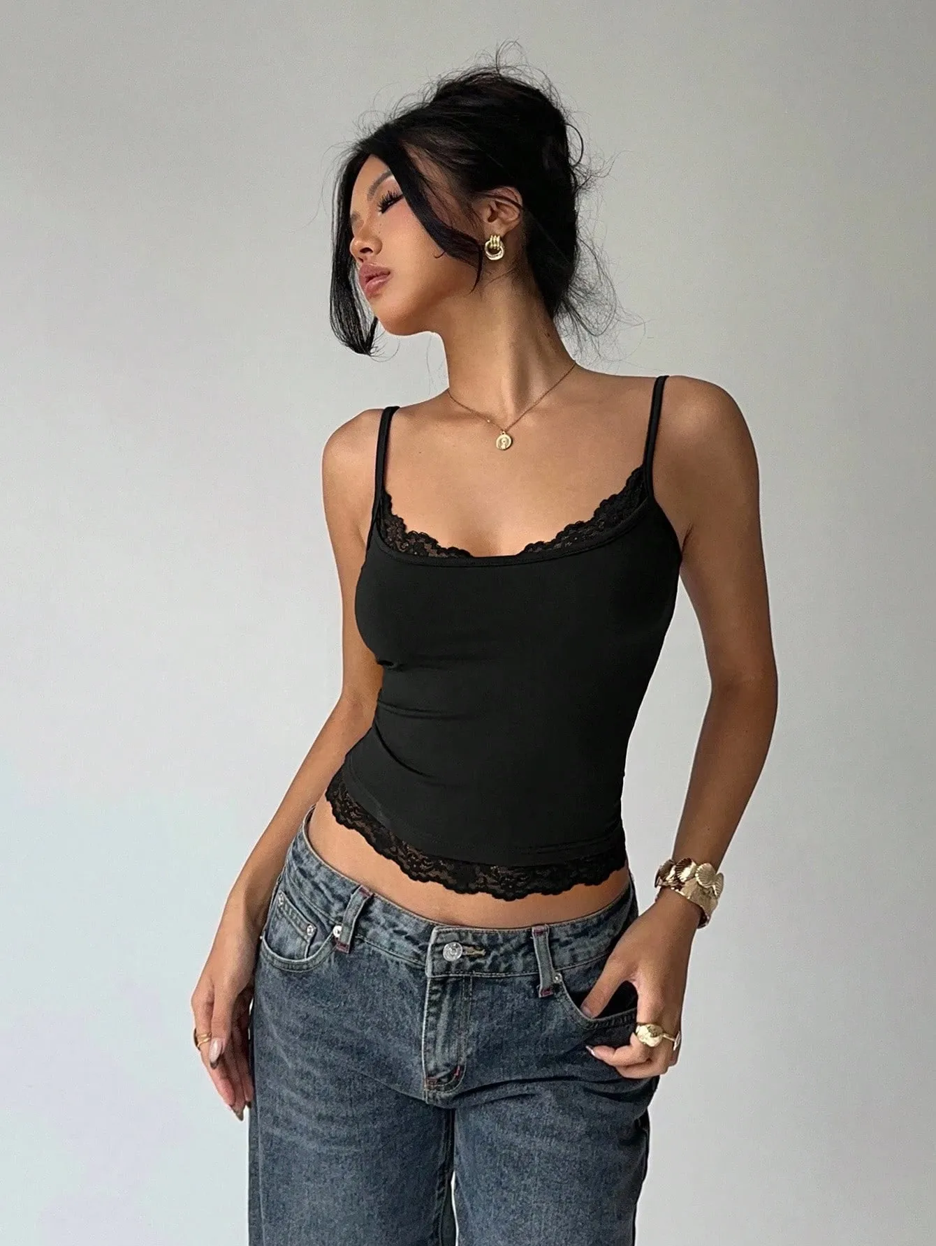 Women's Sexy Lace Trim U-Neck Basic Solid Color Slim Fit Cami Top Casual Spaghetti Straps Backless Crop Top Spring/Summer 2026 — image 3