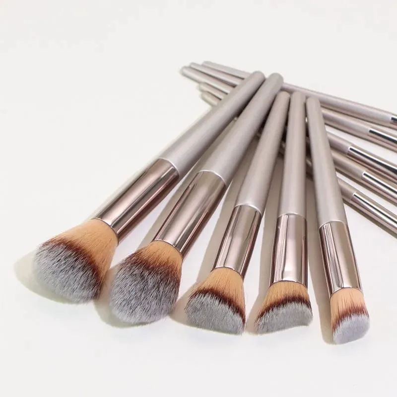 10 Pcs Makeup Brushes Complete Set of Foundation Loose Powder Blush Concealer Eye Shadow Professional Set for Face — image 4