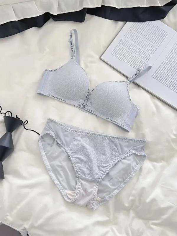 Set Lingerie Push-Up Penutupan Depan Seksi untuk Payudara Kecil Bra Tipis Nyaman Tanpa Tali Bahu Huruf Cincin Baja