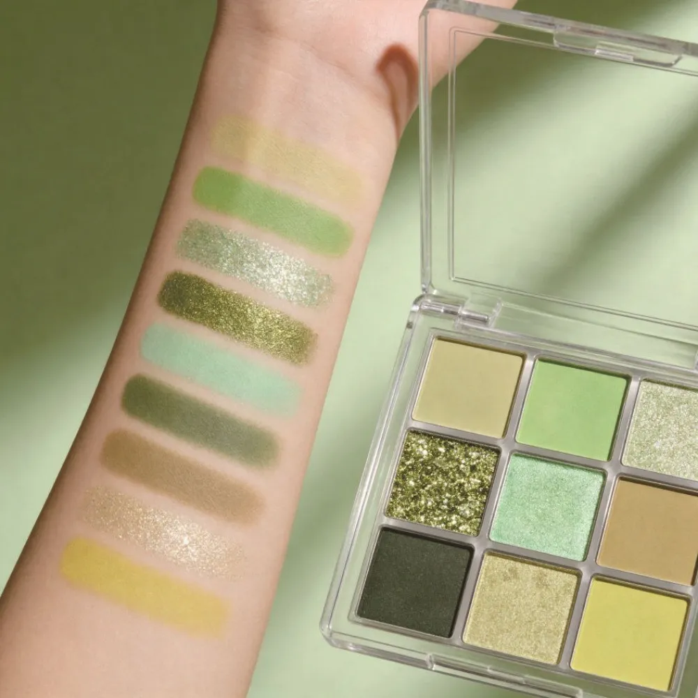9 Colors Mint Green Eyeshadow Palette Matte Shimmer Forest Shadow Velvet Soft Blendable Natural Daily Eye Makeup
