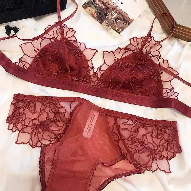  Elegant French Lace Bralette Wireless Triangle Cup No Underwire Thin Straps Small Bust Women Comfort Lingerie Set BANERDANNI — image 9