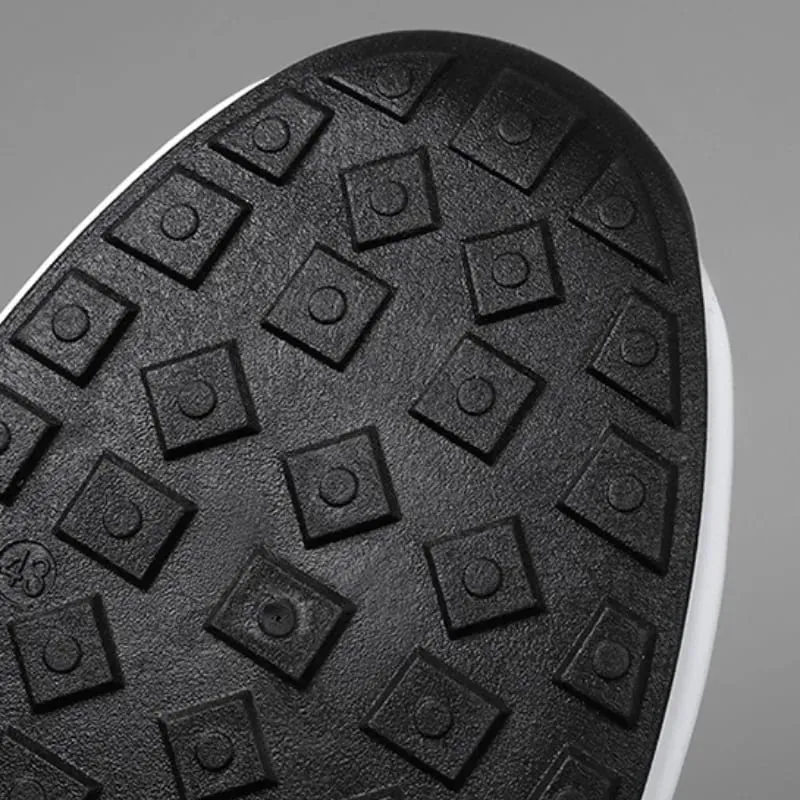 Letní novinka pánské prodyšné boty lehké pánské tenisky proti zápachu šněrovací vulkanizované boty univerzální 39-47 zapatillas — image 6