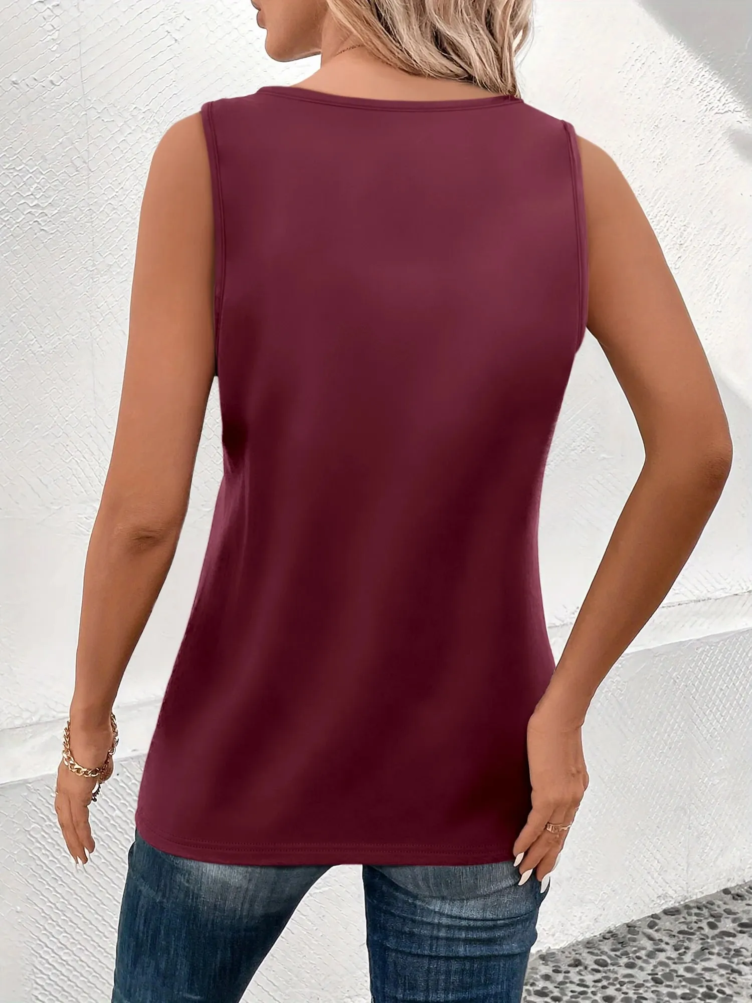 U Neck Sleeveless Henley Tank Top with Front Buttons Relaxed Fit Basic Cami for Women All Seasons Daily Wear