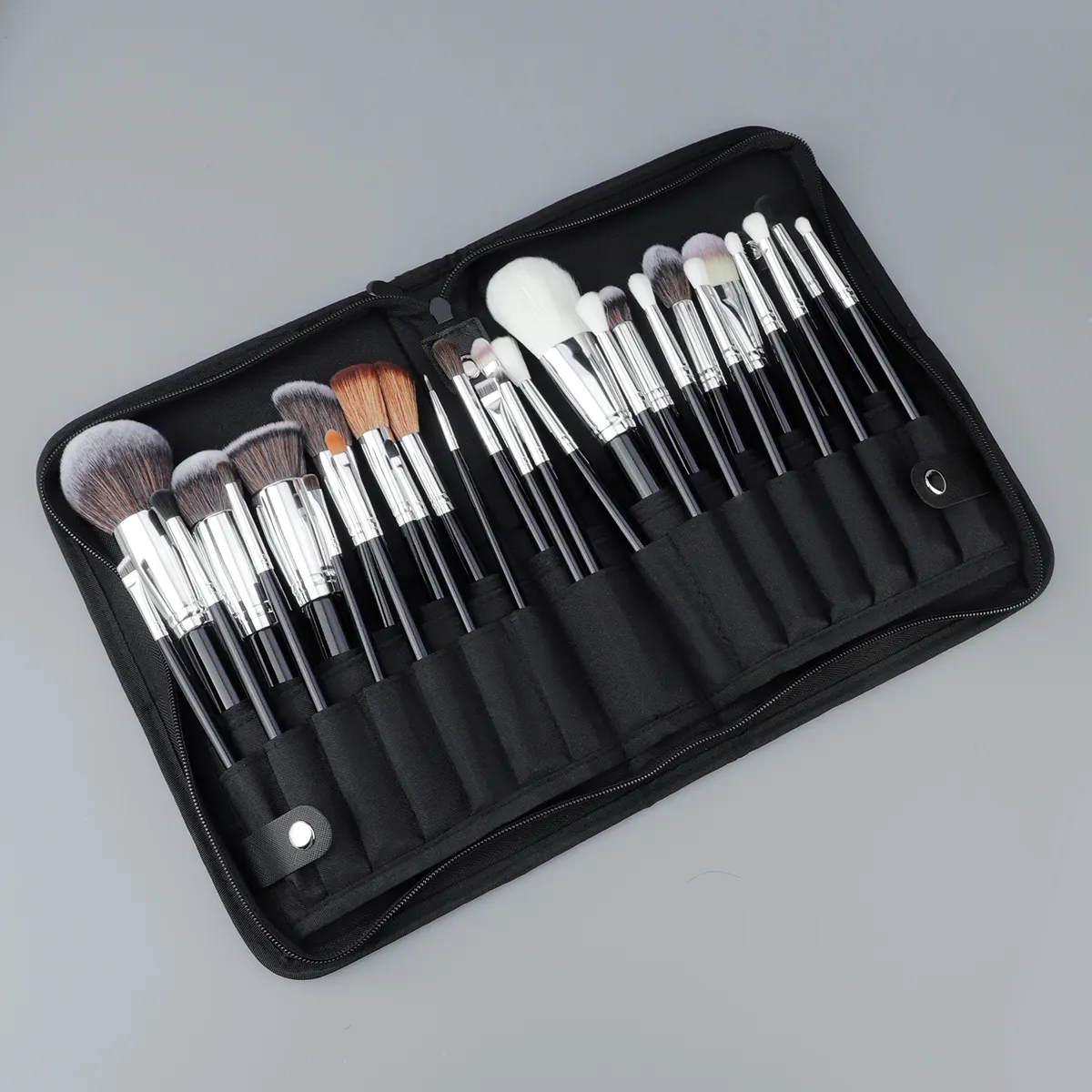 30Pcs Professional Makeup Brushes Set With Portable Storage Bag Black And White Bristles Fully Meet Makeup Needs