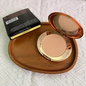 Charlotte Tilbury Dudak Sopa Likit Fondöten Fosforlu Preslenmiş Pudra Allık Yüz Nokta Kapatıcı Fondöten Makyaj Kozmetik