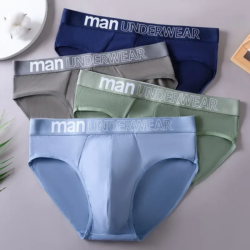 Men's Fashionable Letter-Printed Underwear Mid-Waist High Elasticity Breathable Comfortable Seamless Briefs