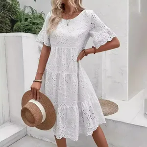 Vita öglor för kvinnor Midi-klänning Ihålig Boho Flowy Ruffle Nivåklänning Casual kortärmade sommar strandklänningar