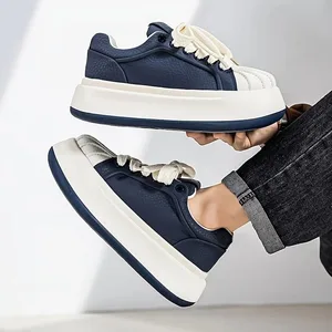 Novos sapatos masculinos de sola grossa aumentando a altura confortável leve versátil sapatos na moda e minimalista calçados esportivos casuais