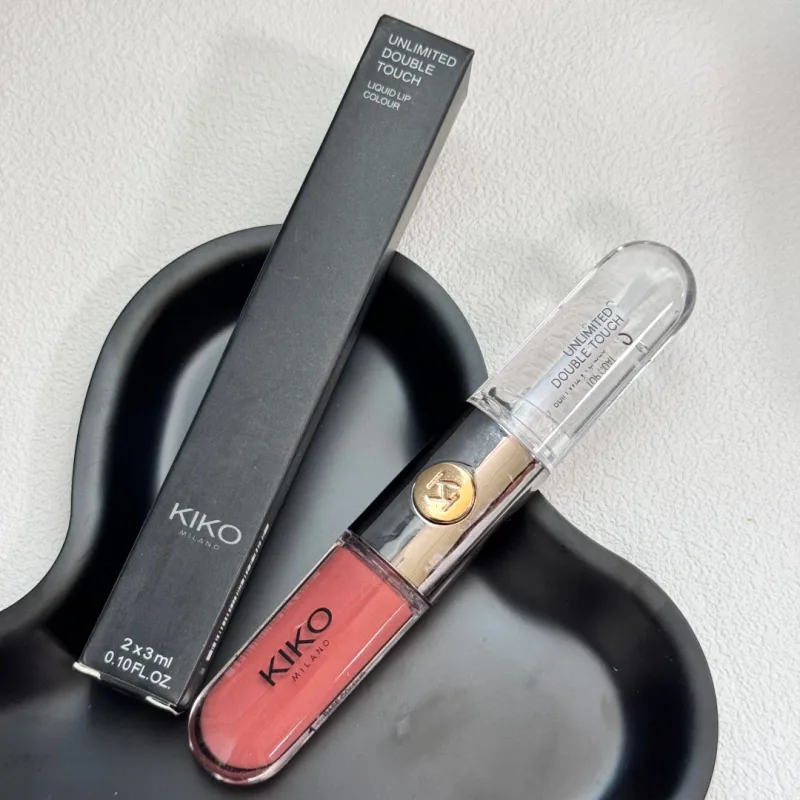 Barra de llavis líquida de doble tacte Milano il·limitada Pigment lleuger i alt Textura cremosa no enganxosa Maquillatge còmode de llarga durada